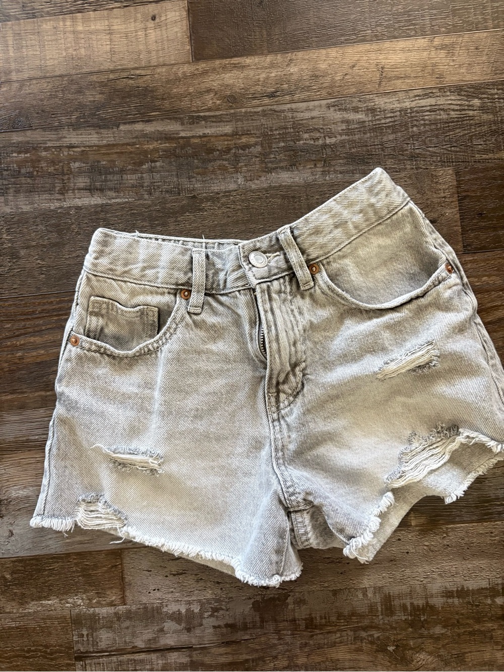Zara Light Gray Distressed High-Rise Denim Shorts 11/12